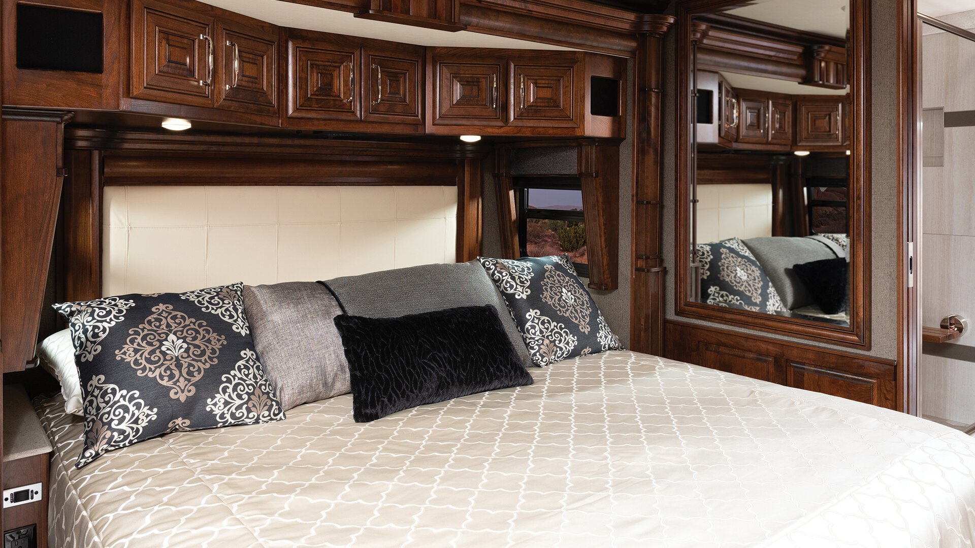 16mastbed dream luxtruffle1902 MY19