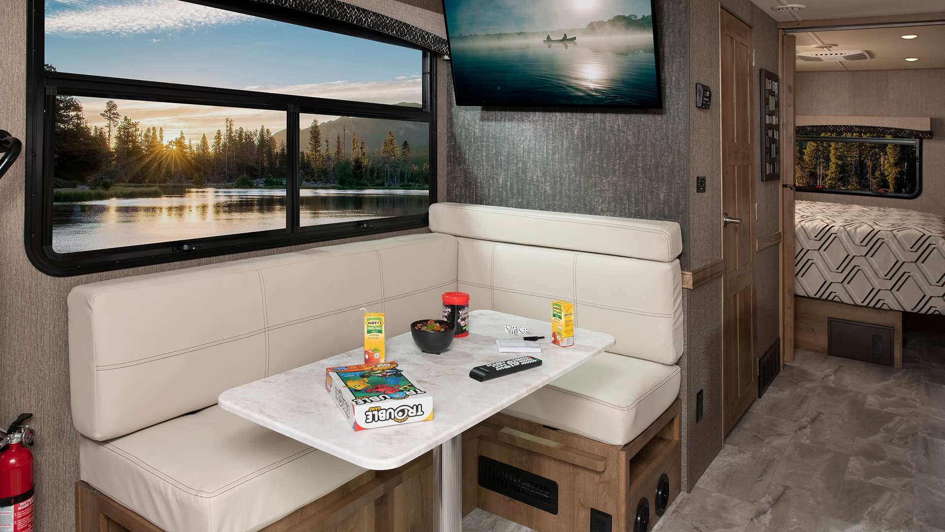 2 dinette Flair29 M driftwood cap2730 TV in