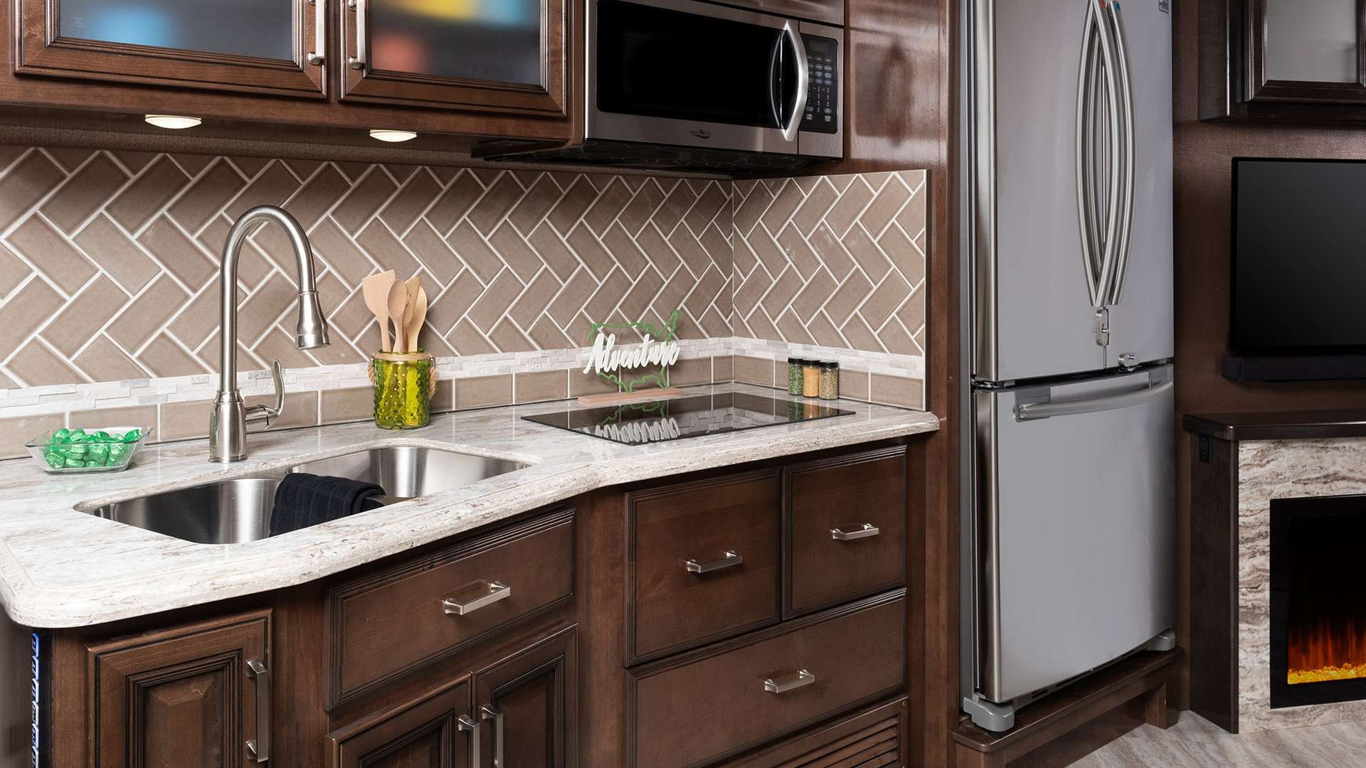 4 galley SW 34 C parch oxford9488
