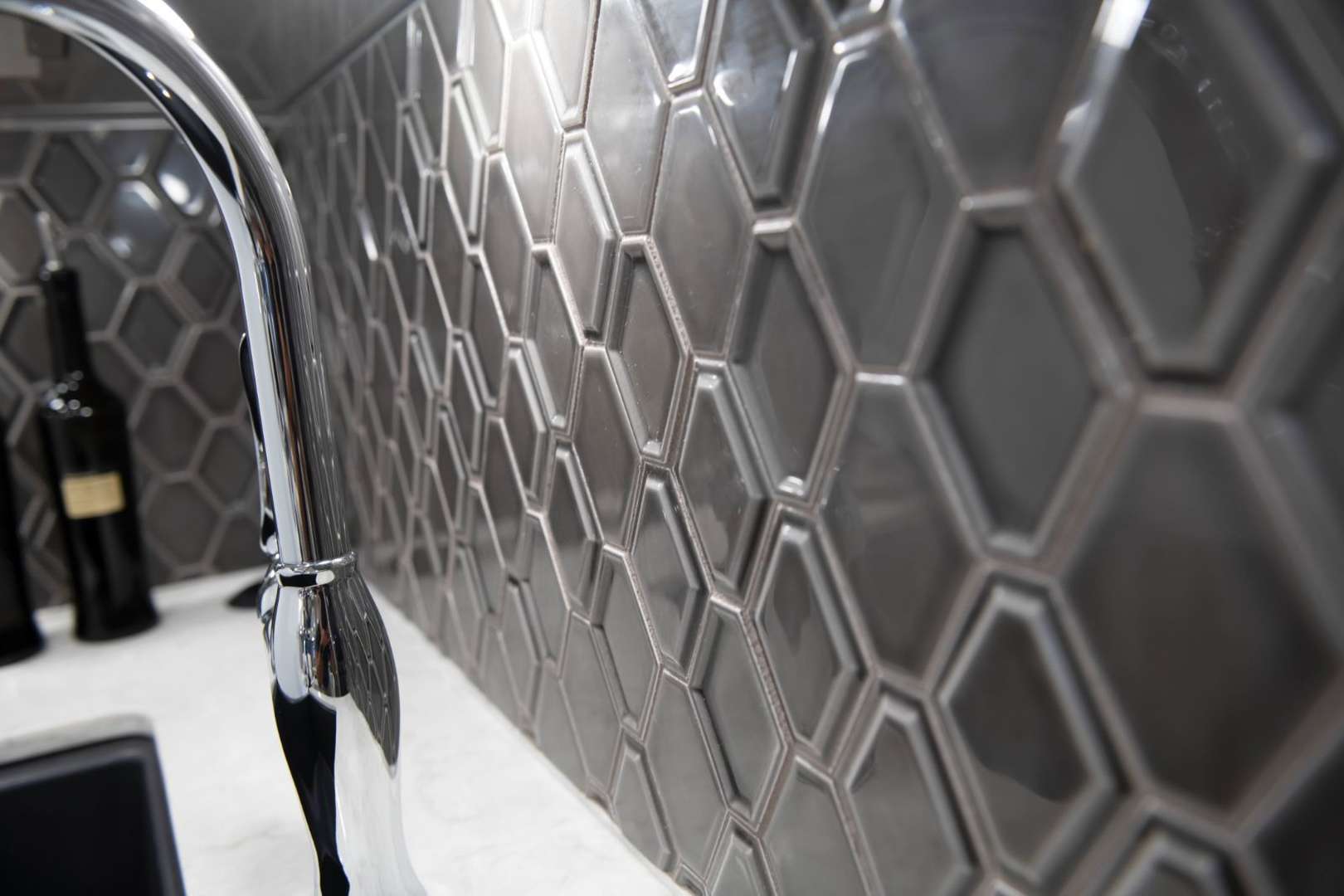 Backsplash AC tranquility MY21 1945