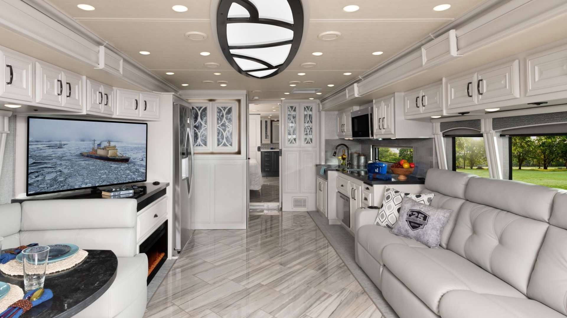 Discovery LXE 44S Autograph 25th Anniversary Edition