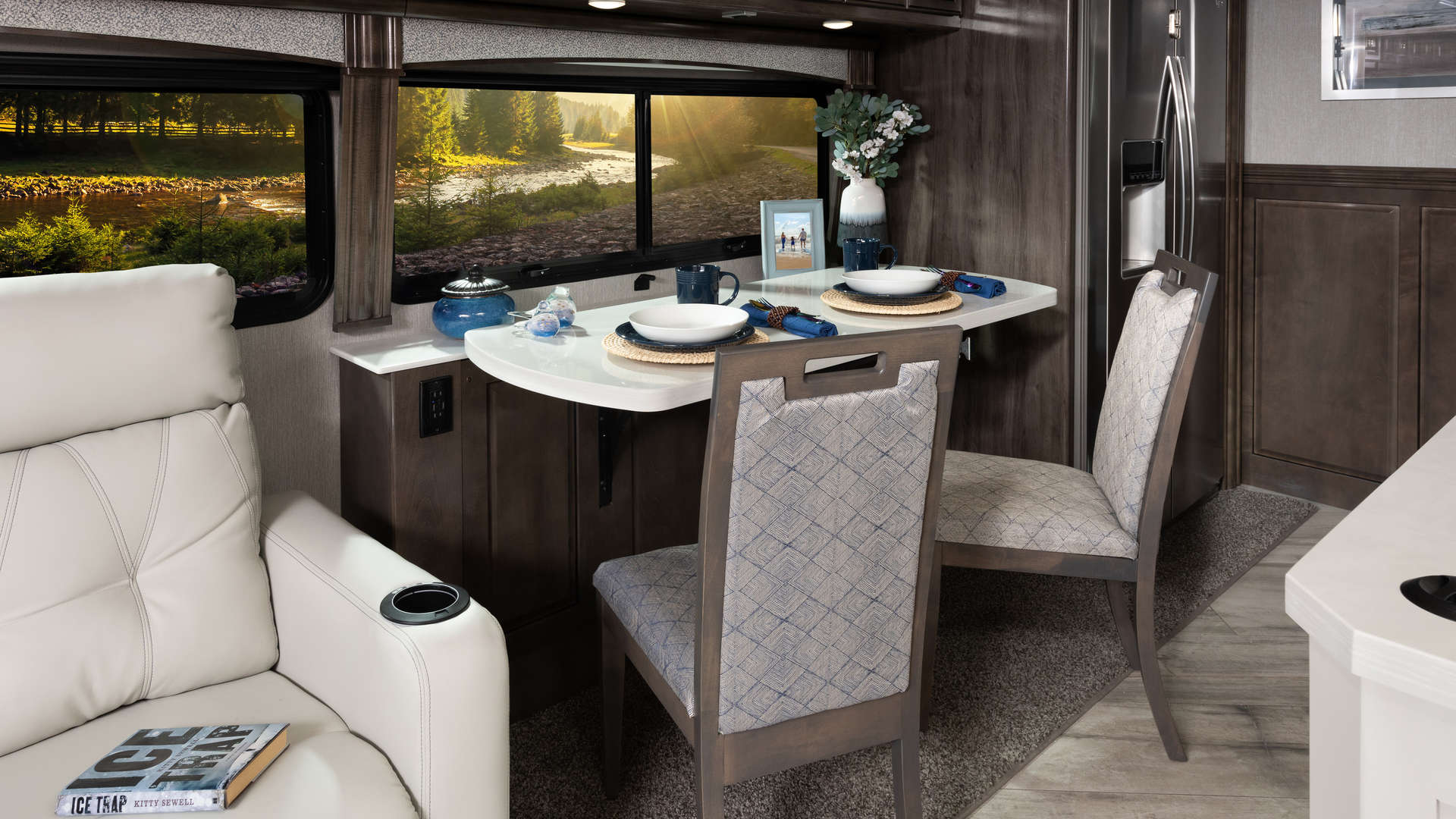 Discovery 36Q Enclave Decor with Greystone Cabinetry