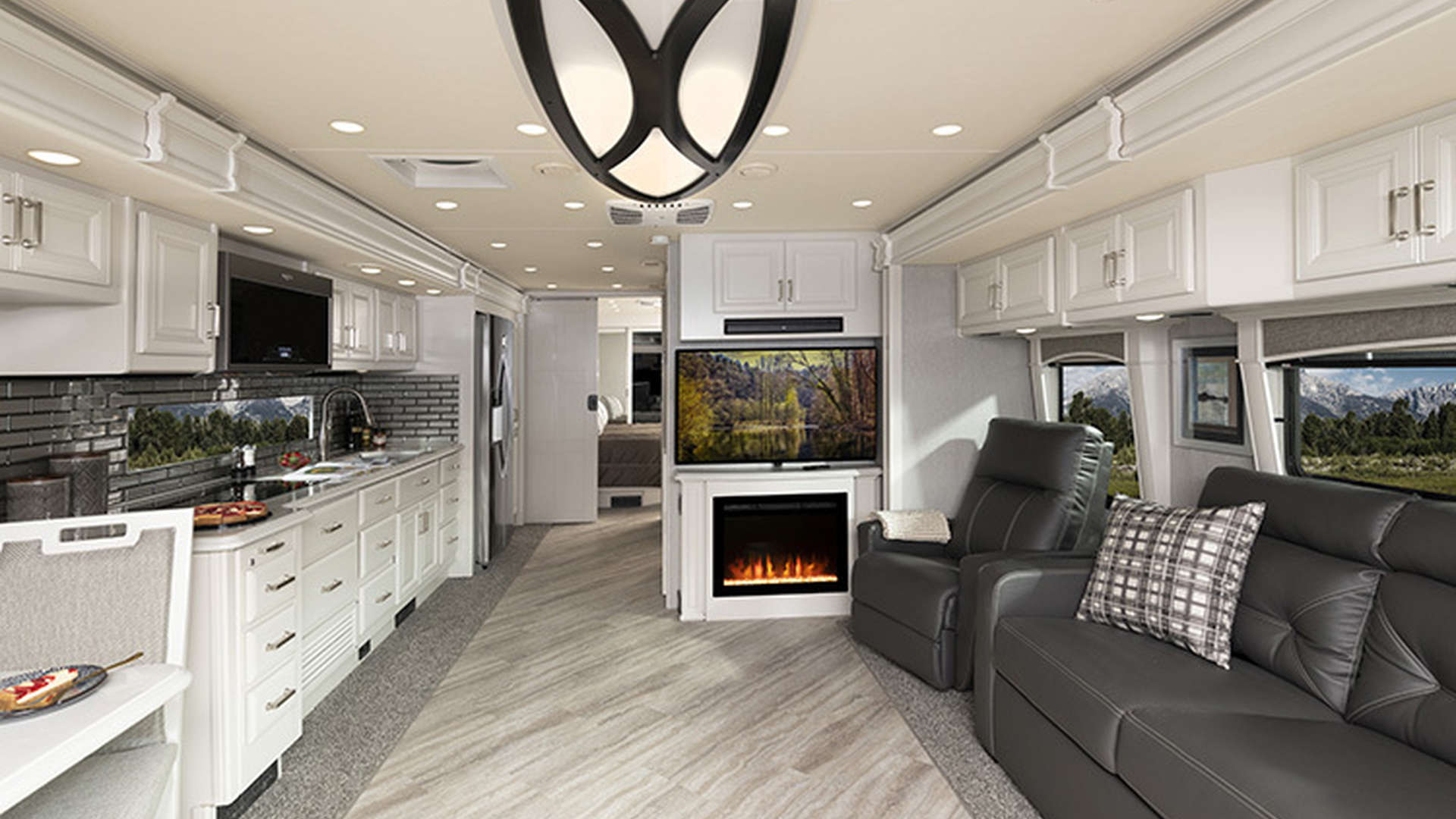PACE ARROW LXE 38F Alloy Decor with Heritage Cabinetry