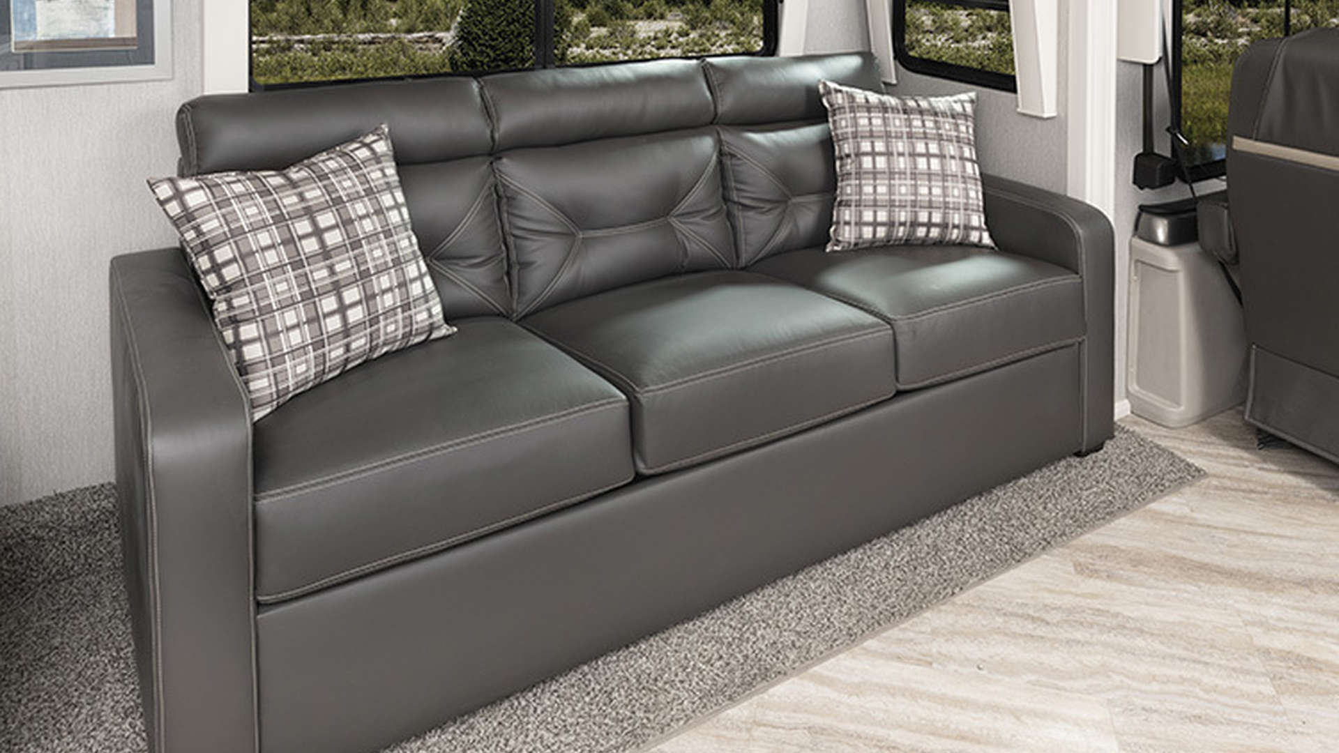 PACE ARROW LXE 38F Alloy Decor with Heritage Cabinetry