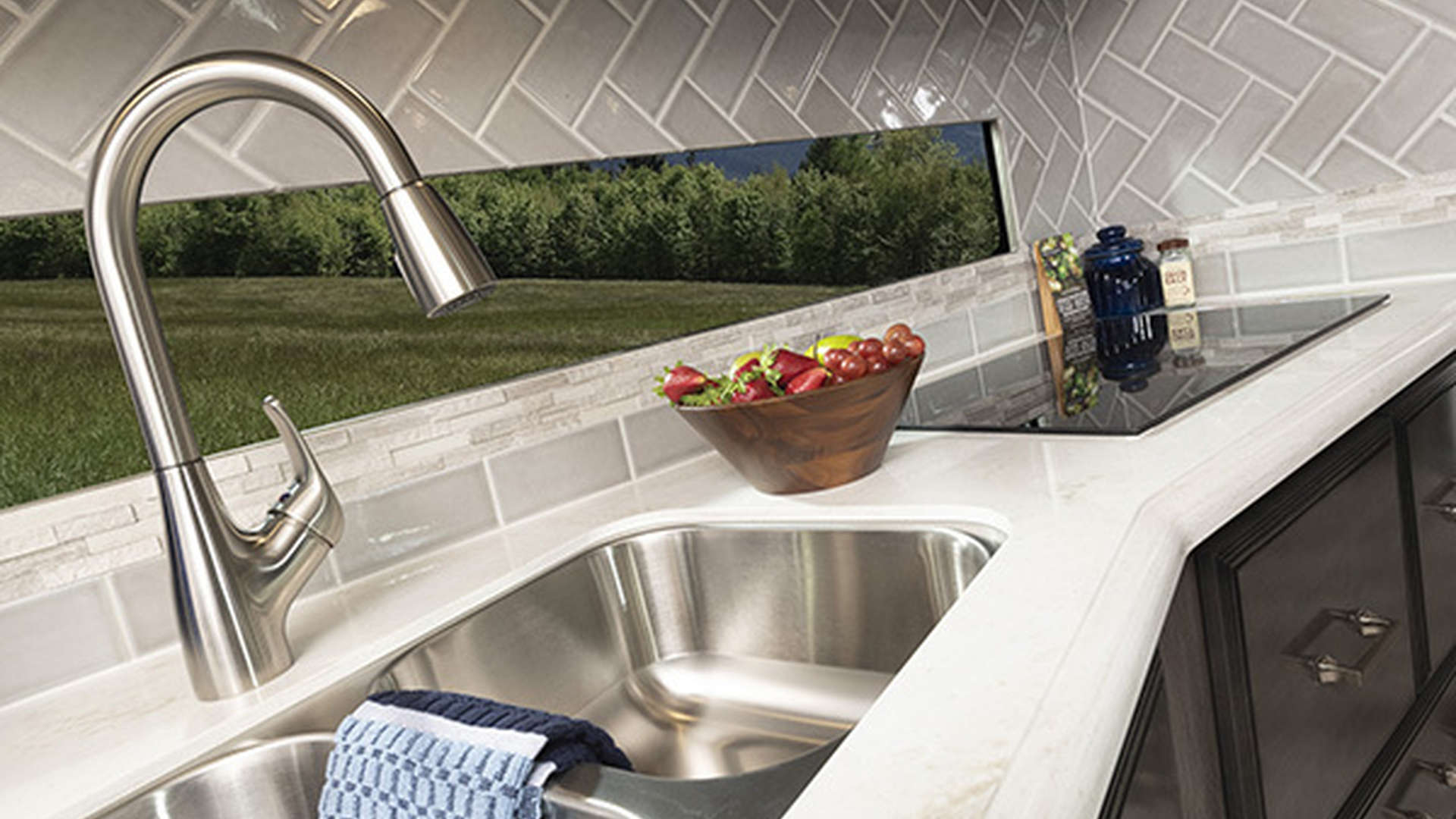 Southwind 35K Peppercorn Decor with Greystone Cabinetry