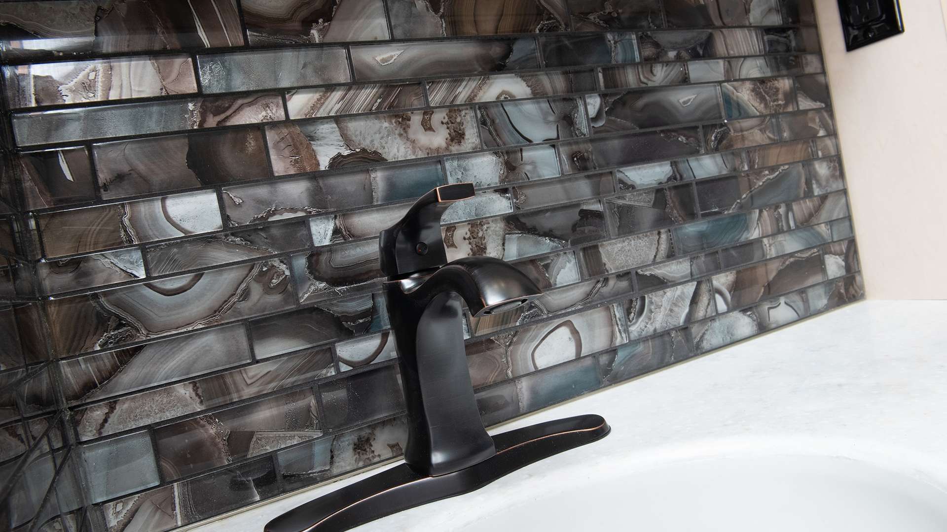 Silverstone interior décor